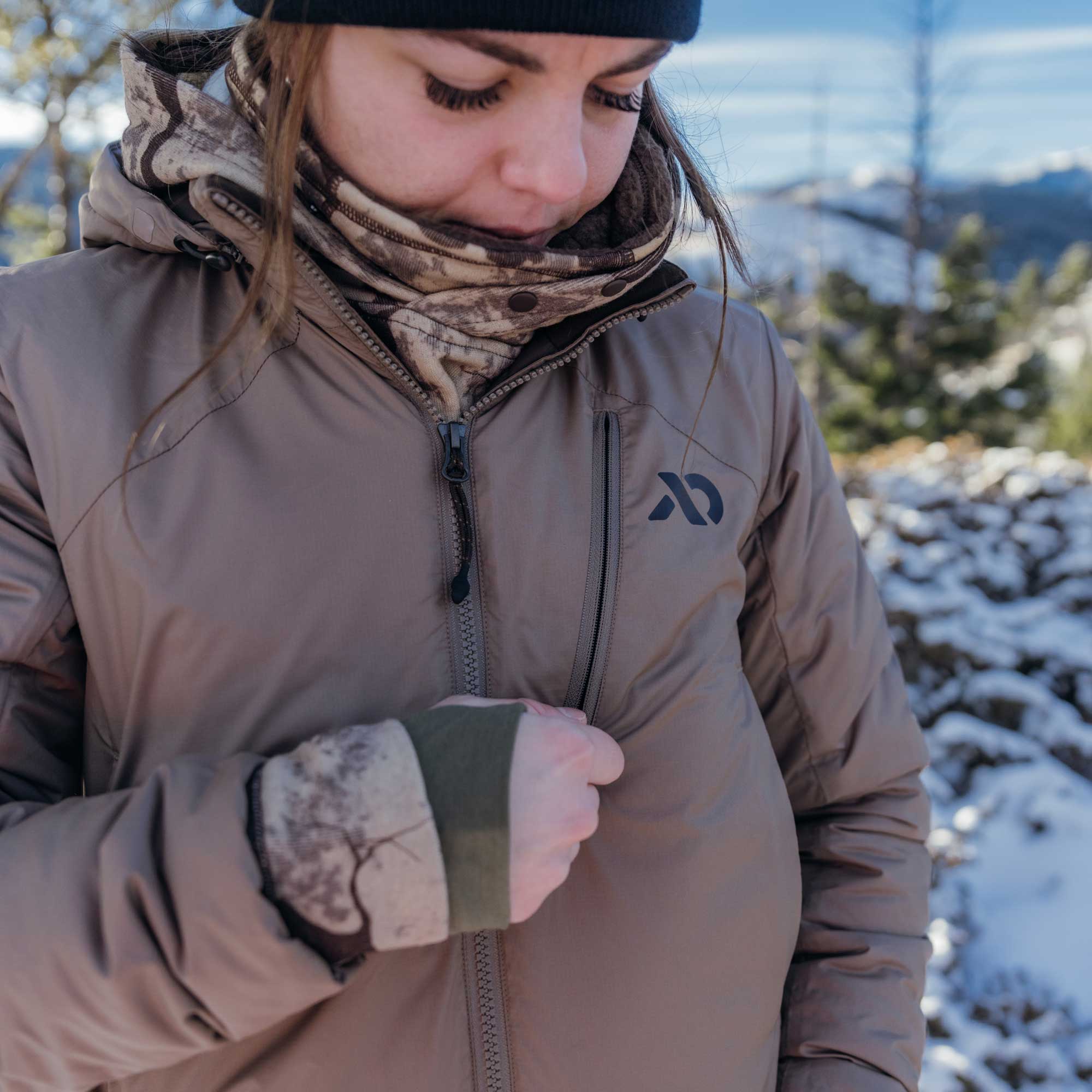 cdn_shop_files_women-north-range-jacket_global_field1