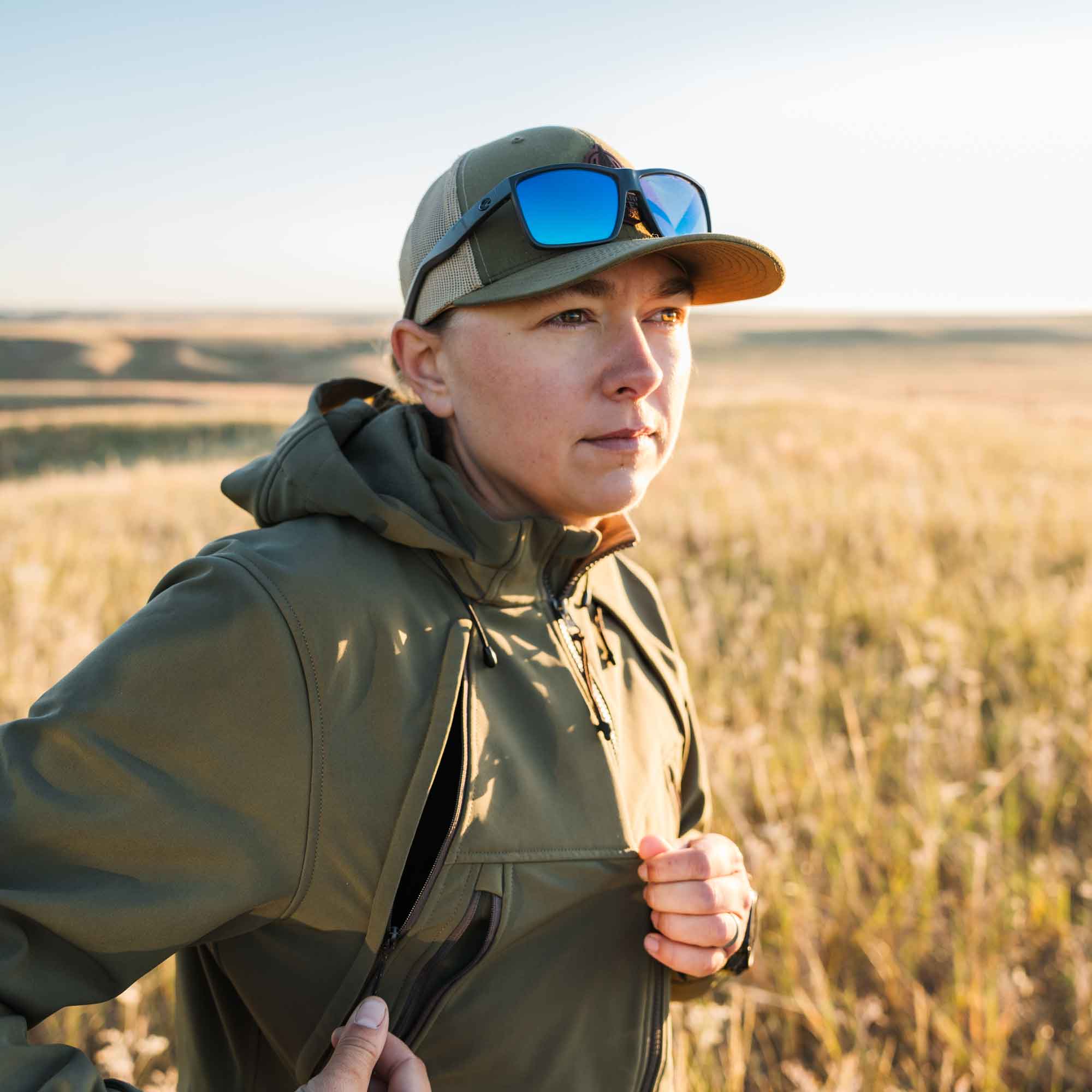 cdn_shop_files_womens-suppressor-jacket_global_field2