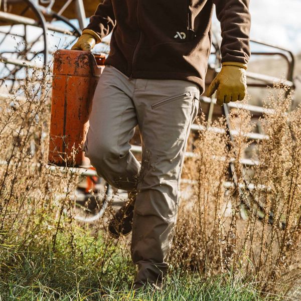 Cody Glove - Image 3