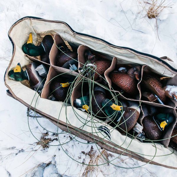 Tanglefree Deluxe 12 Slot Duck Decoy Bag - Image 6