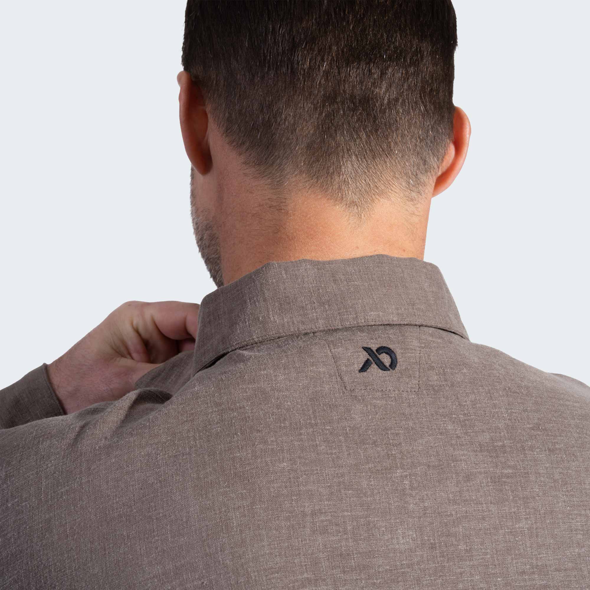 horizon-hemp-ls_model_collar.jpg